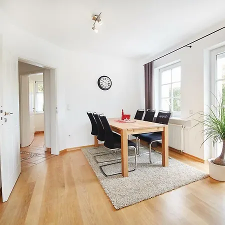 Three-bedroom Holiday In